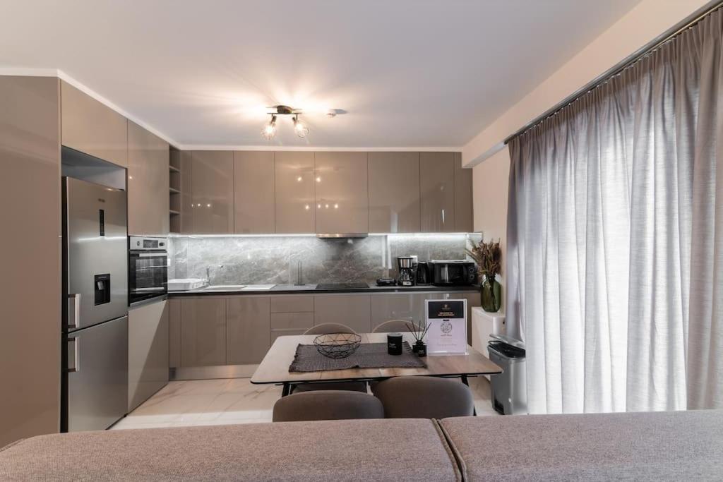 Appartement Μεζονέτα Με Θέα Στο Πάρκο Σταύρος Νιάρχος One à Athènes Extérieur photo