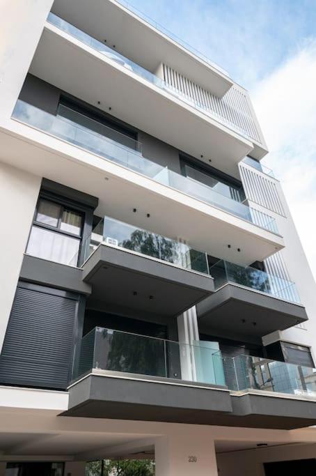 Appartement Μεζονέτα Με Θέα Στο Πάρκο Σταύρος Νιάρχος One à Athènes Extérieur photo